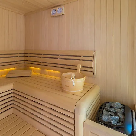 Faszienierendes Nur 100 Meter Zum Mit Jacuzzi, Sauna, Meerblick * Dramalj