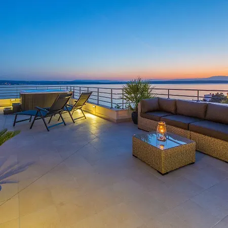 Faszienierendes Nur 100 Meter Zum Mit Jacuzzi, Sauna, Meerblick * Dramalj