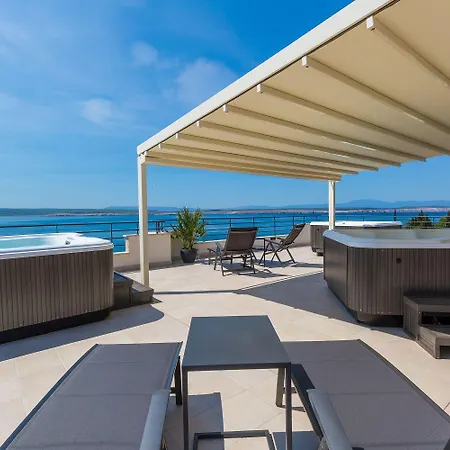 Appartement Faszienierendes Nur 100 Meter Zum Mit Jacuzzi, Sauna, Meerblick *