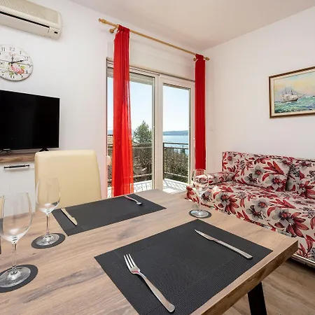 Faszienierendes Nur 100 Meter Zum Mit Jacuzzi, Sauna, Meerblick Apartman Dramalj