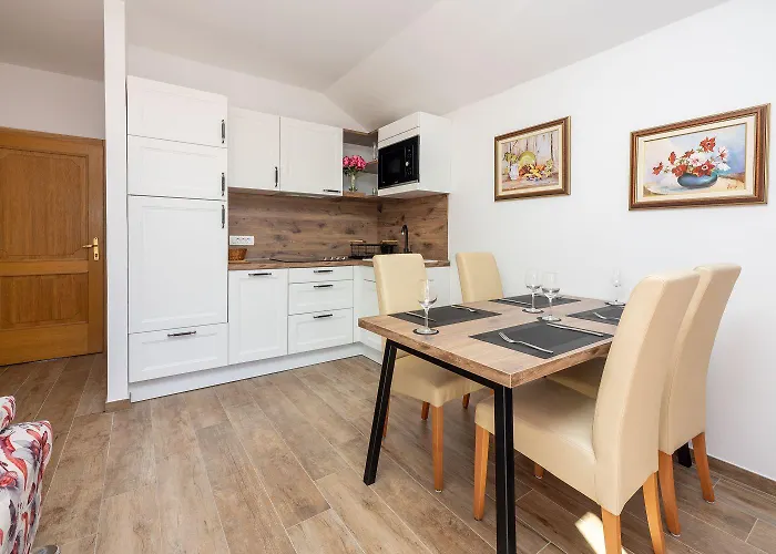 Faszienierendes Nur 100 Meter Zum Mit Jacuzzi, Sauna, Meerblick