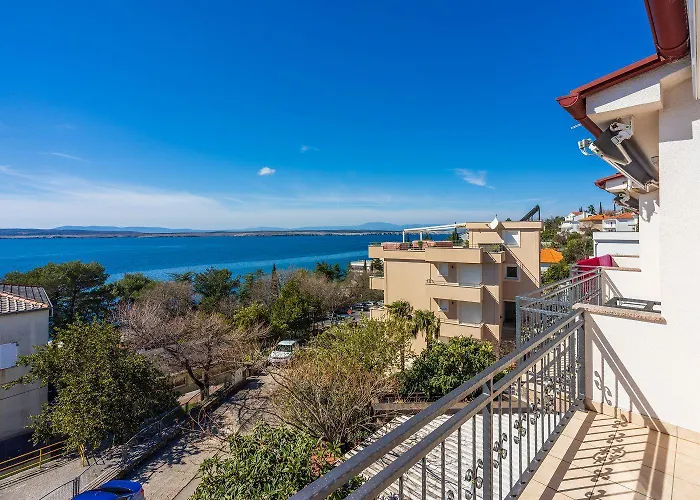 Apartman Faszienierendes Nur 100 Meter Zum Mit Jacuzzi, Sauna, Meerblick